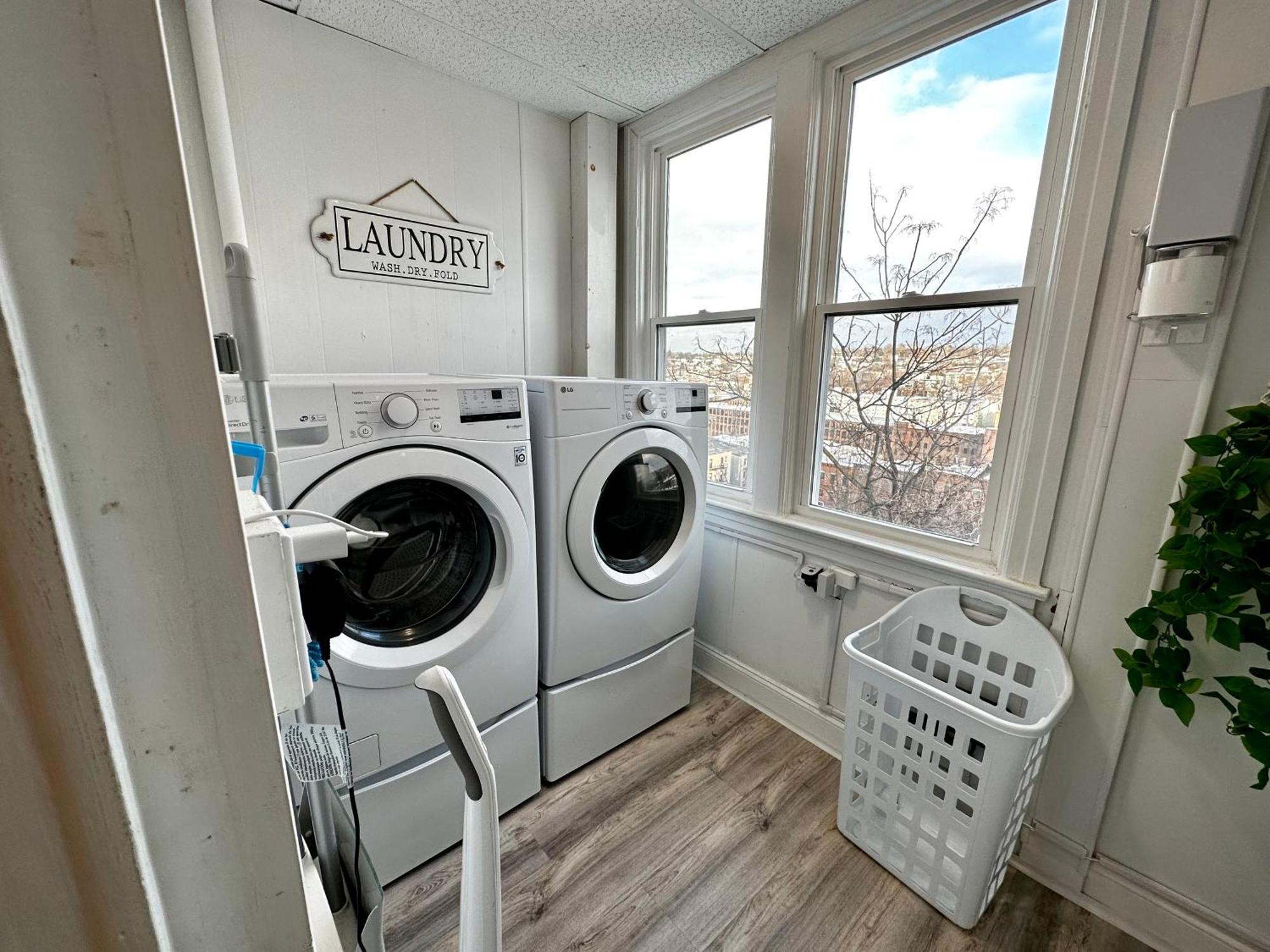 3-A Diamond In Yonkers, Ny Apartment Luaran gambar