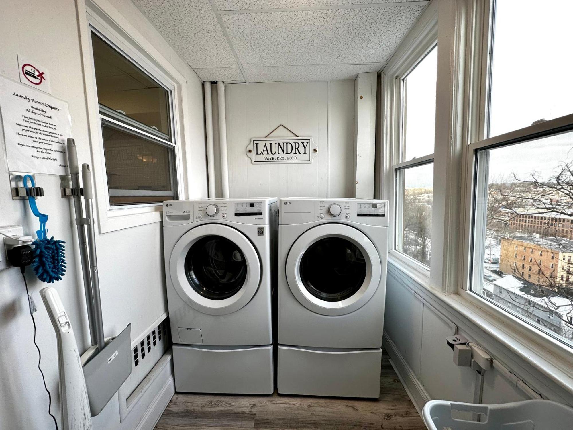 3-A Diamond In Yonkers, Ny Apartment Luaran gambar